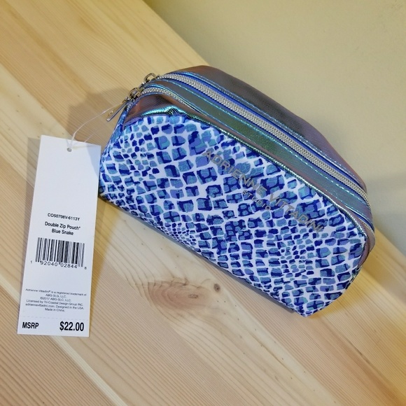 Adrienne Vittadini Handbags - ☆NWT☆ Adrienne Vittadini Studios Makeup Bad